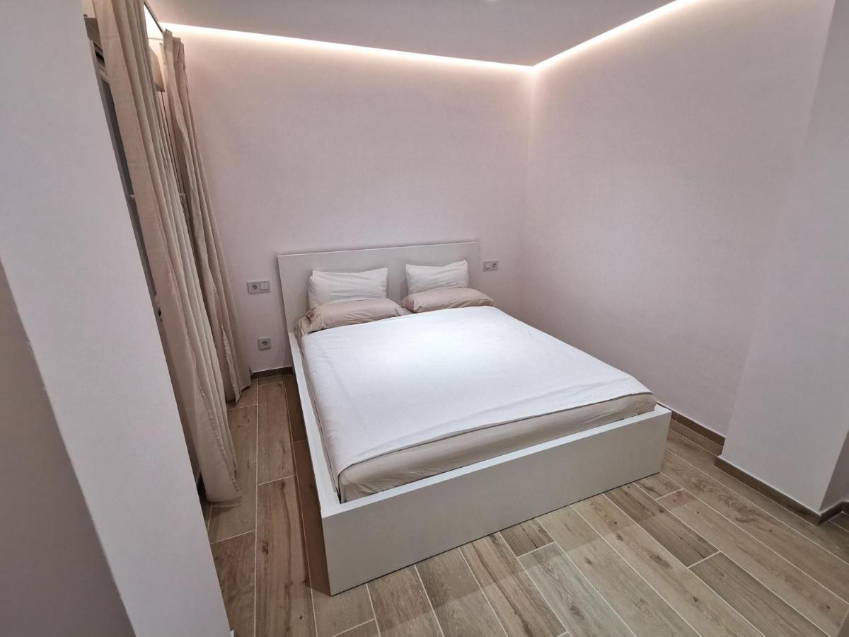 Apartment Bright 2 Bedroom Golden Mile Next To Rdr225
