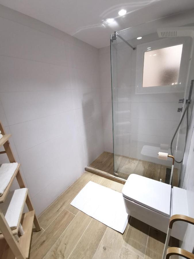 Bright 2 Bedroom Golden Mile Next To Rdr225