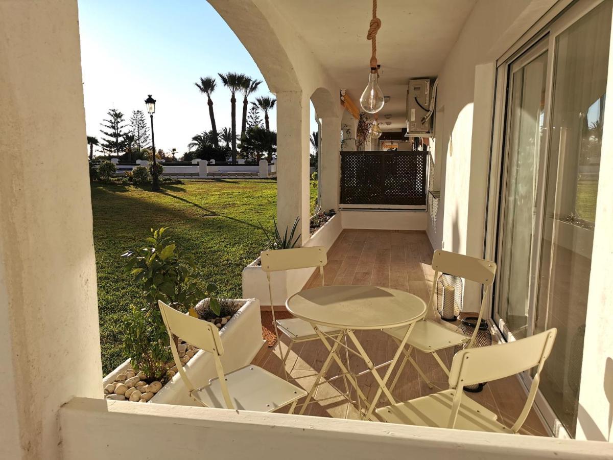 Bright 2 Bedroom Golden Mile Next To Rdr225 Apartment