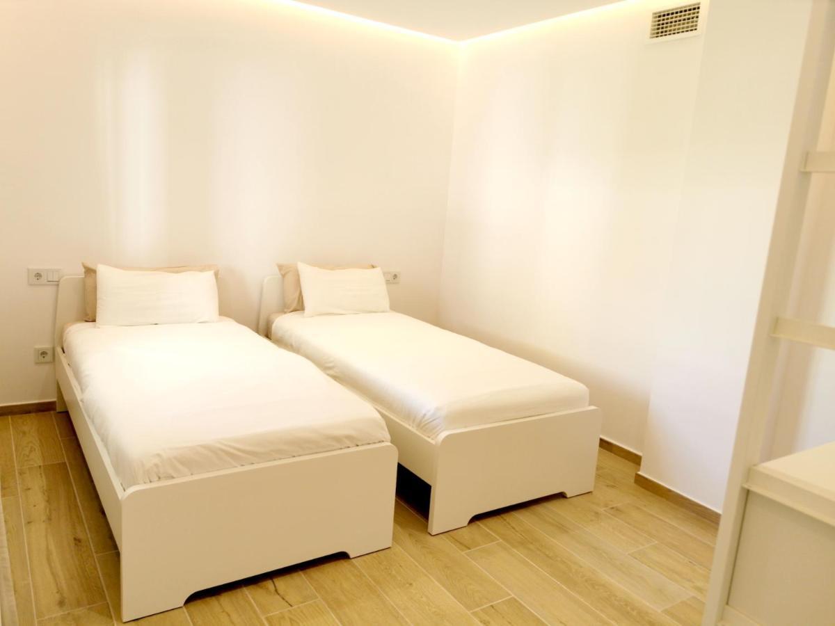 Apartment Bright 2 Bedroom Golden Mile Next To Rdr225 *